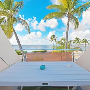 Deja Blue - Comfortable Beachfront Apartment Marigot (Saint Martin)